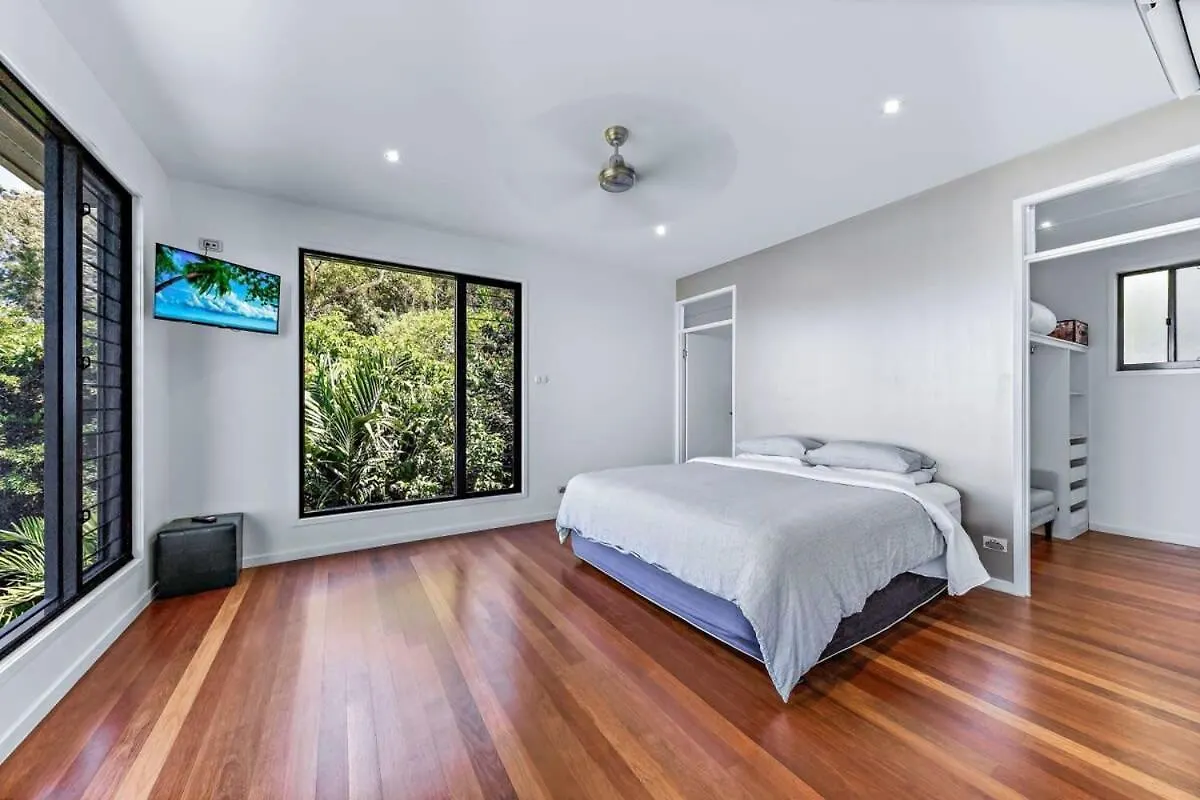15 Kara - Luxurious Home With Million Dollar Views Airlie Beach 0*,  Australia