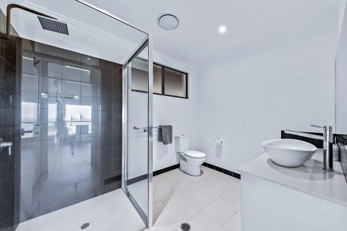 15 Kara - Luxurious Home With Million Dollar Views Airlie Beach 0*,