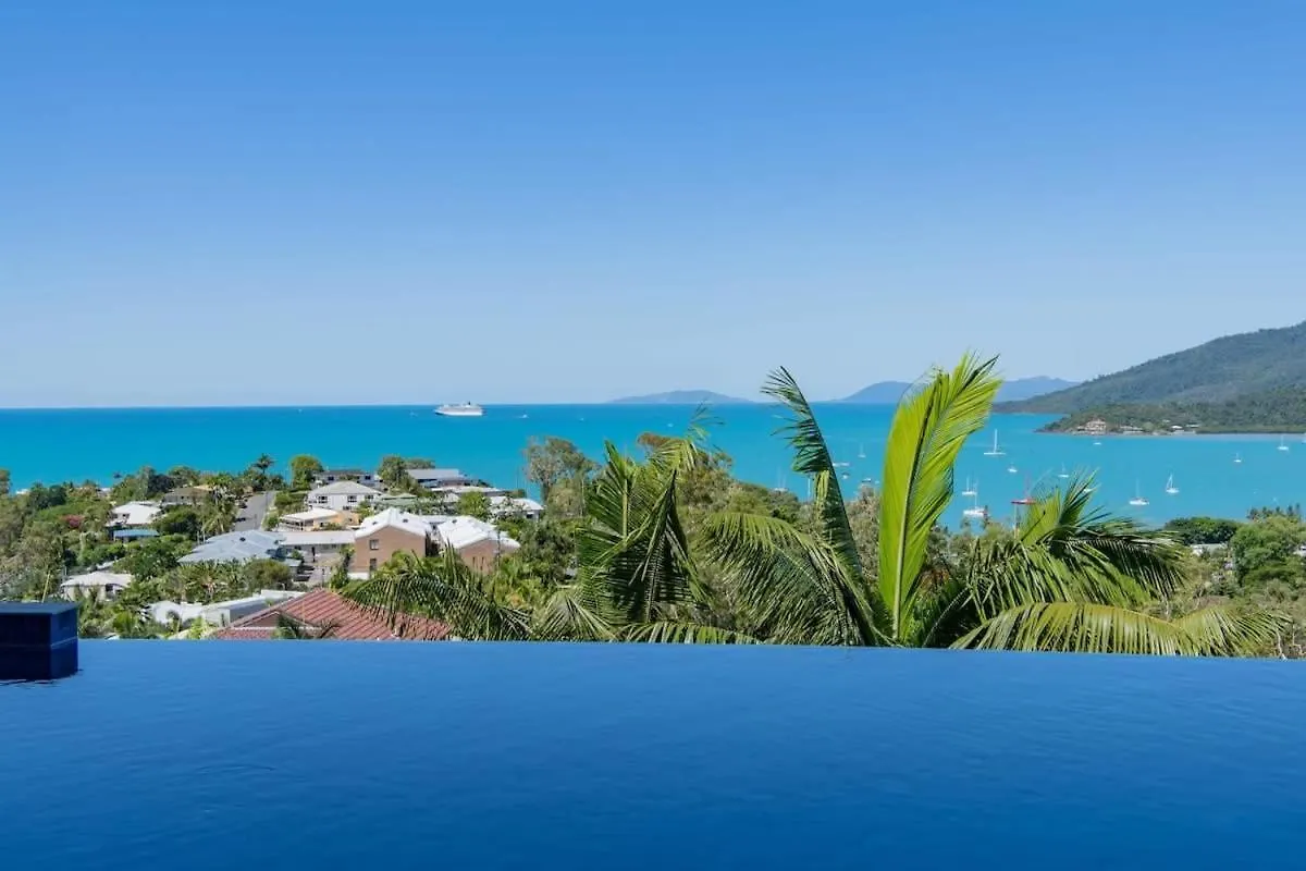 Holiday home 15 Kara - Luxurious Home With Million Dollar Views Airlie Beach
