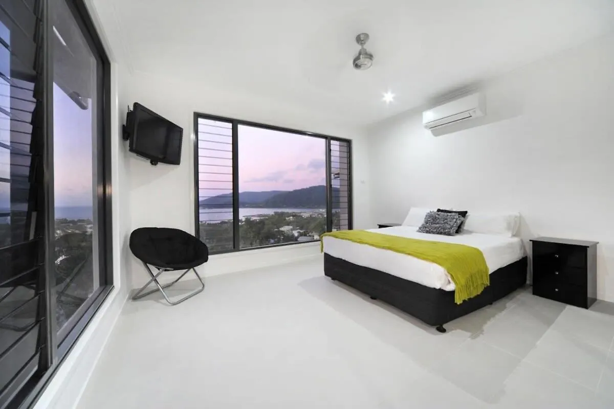 15 Kara - Luxurious Home With Million Dollar Views Airlie Beach Holiday home